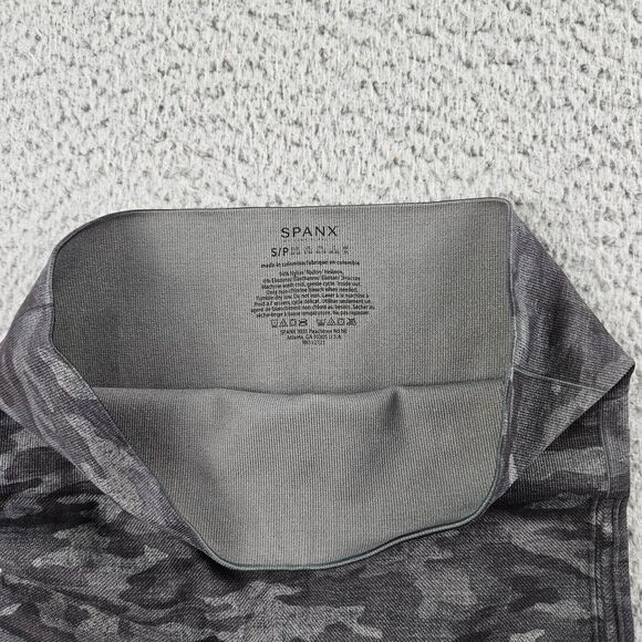 Spanx Leggings Womens Small Gray Camo Athletic Shapewear Pants - Picture 3 of 8